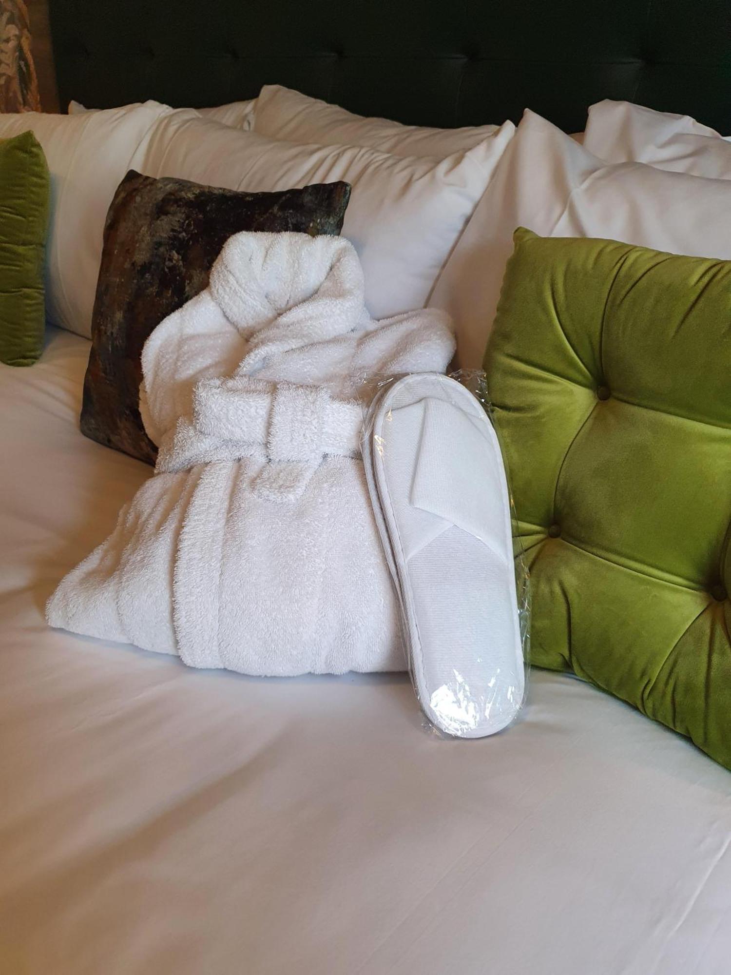 فندق The Coach And Horses هيكسهام الغرفة الصورة
